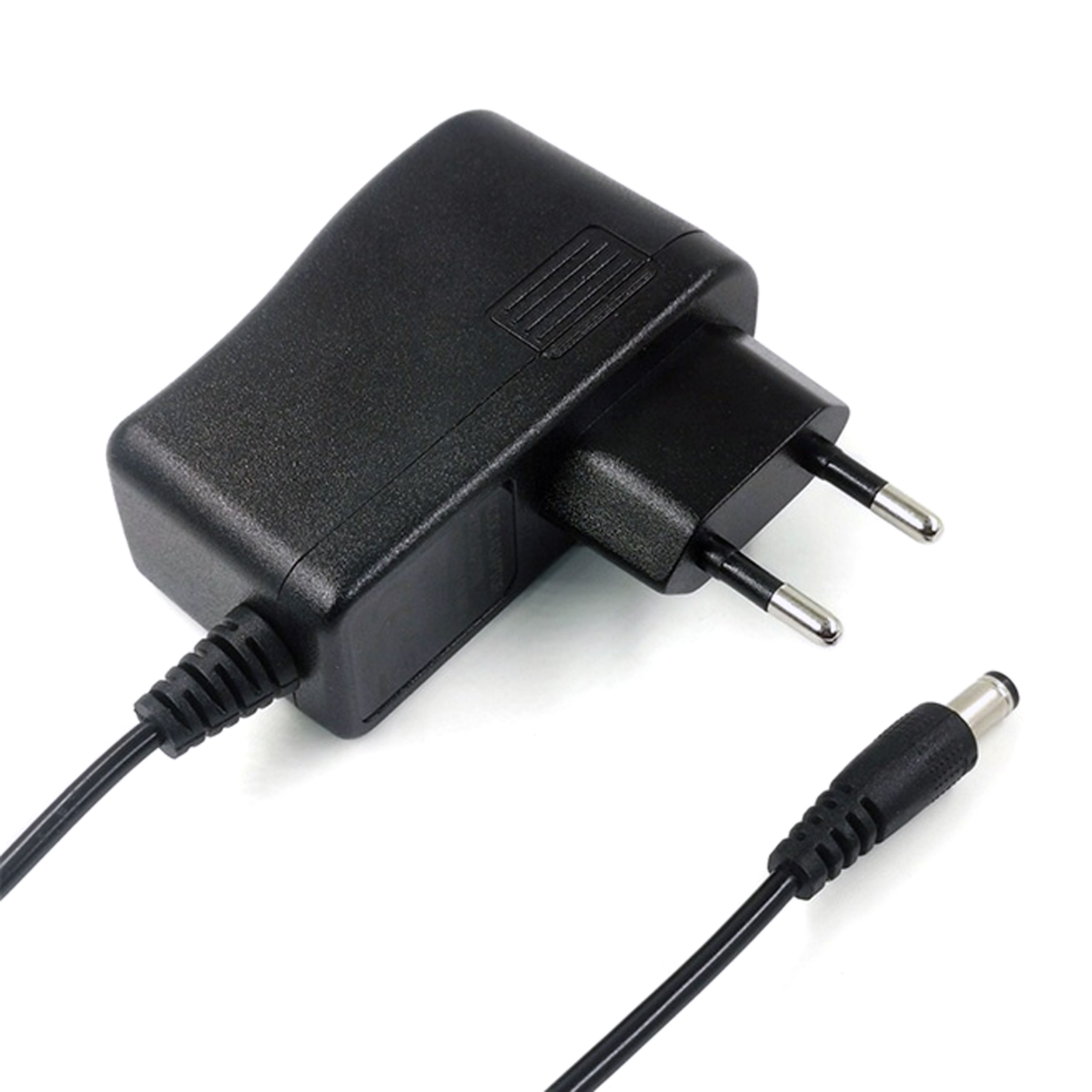 Adaptör